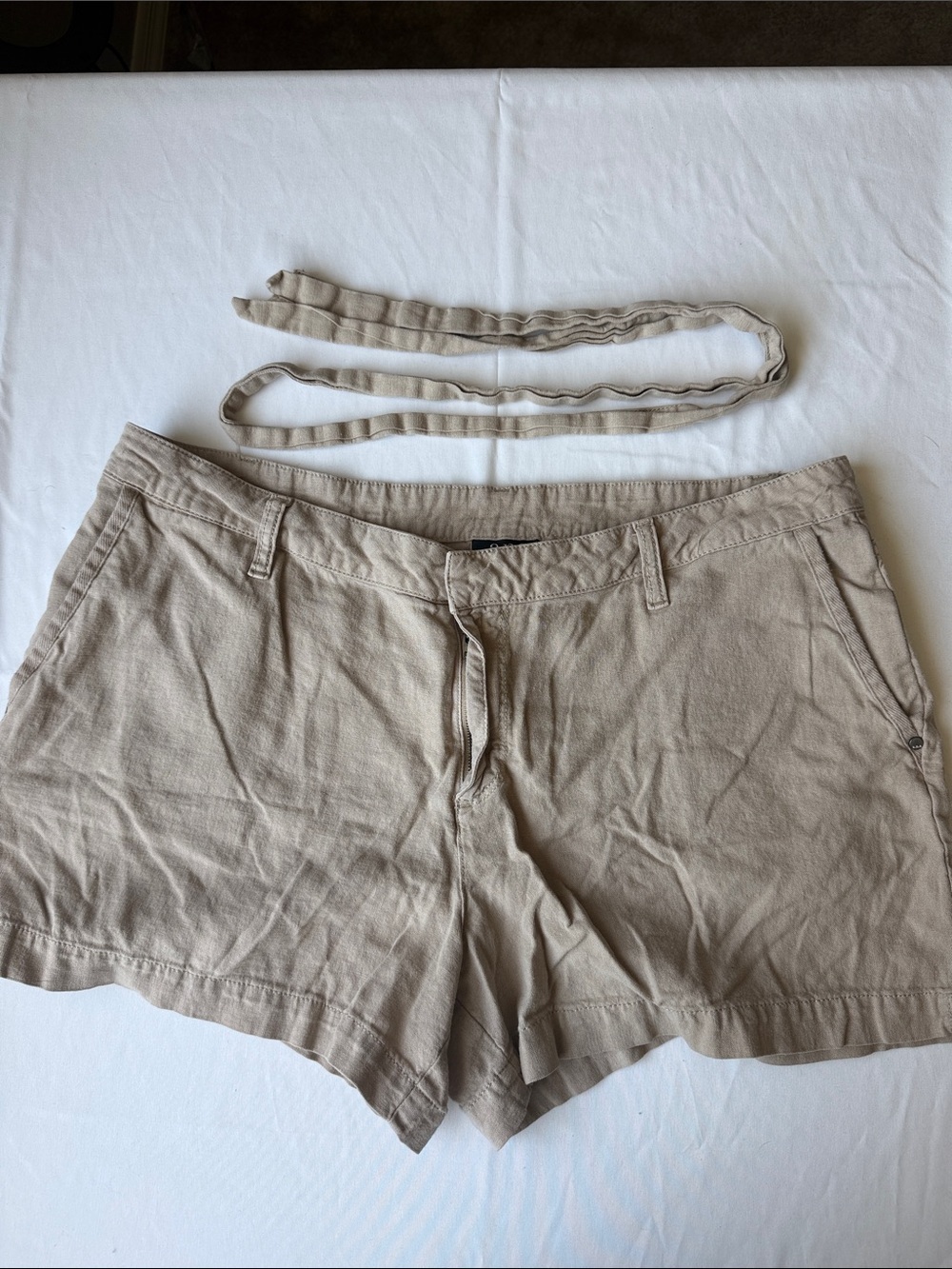 a.n.a Light Taupe Tie-Belt Casual Women's Shorts